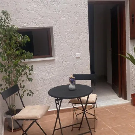 Isola Studio 2 Rhodes City Exterior foto